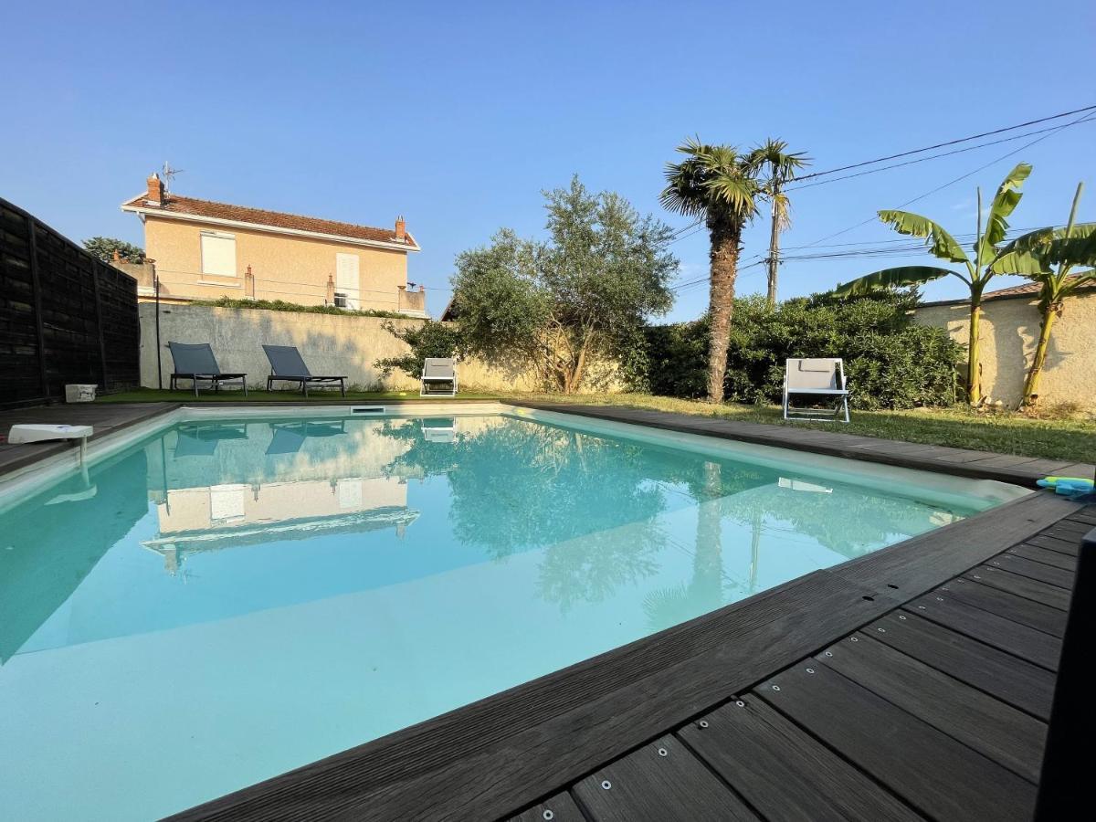 Unique! Jacuzzi Prive 35°C + Cinema Villa Entiere Meyzieu ภายนอก รูปภาพ