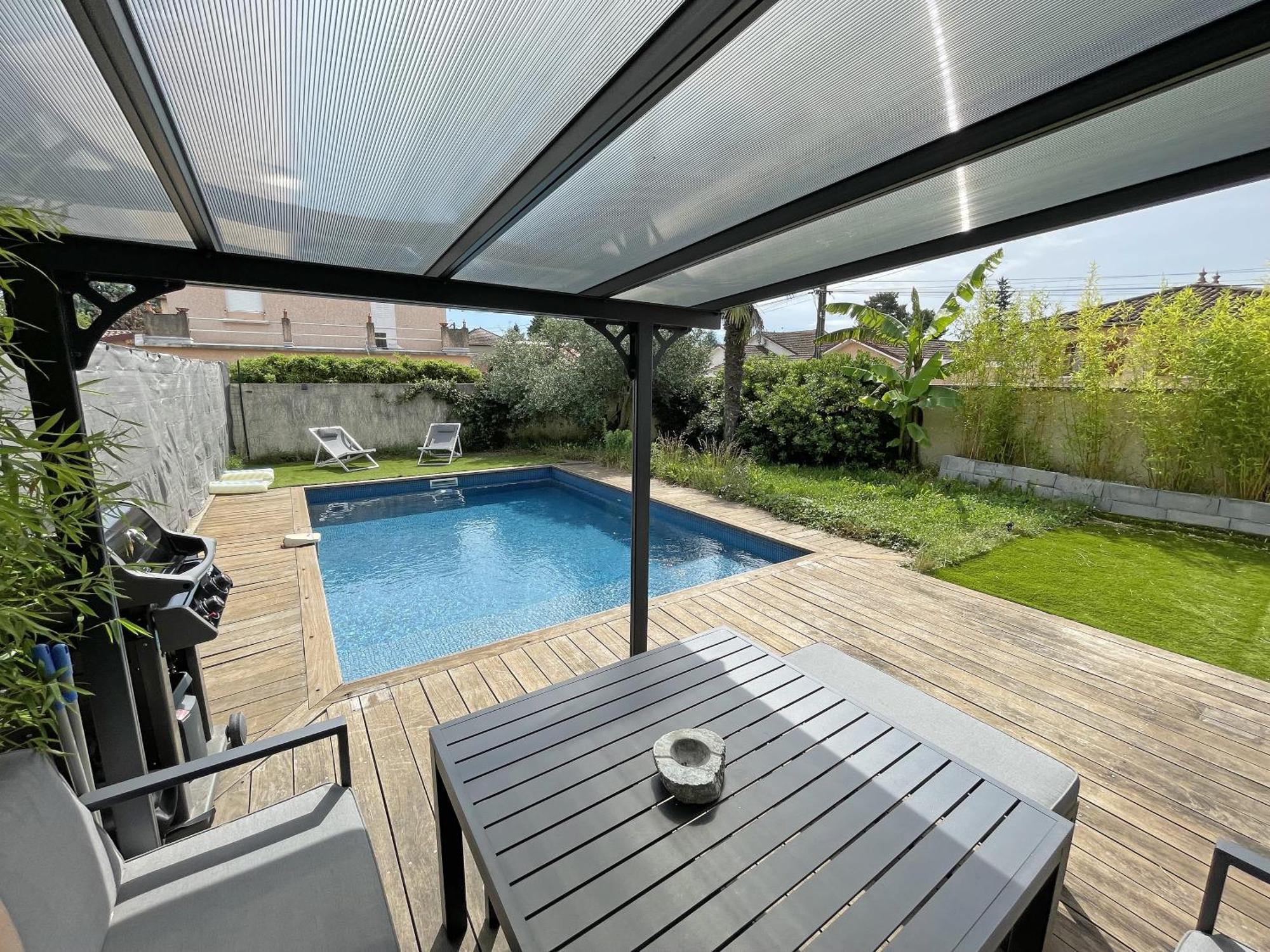 Unique! Jacuzzi Prive 35°C + Cinema Villa Entiere Meyzieu ภายนอก รูปภาพ